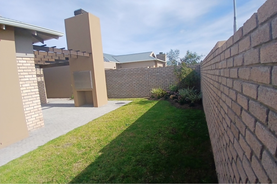 3 Bedroom Property for Sale in Mooikloof Country Estate Western Cape